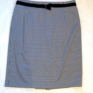 Sara Campbell black & white houndstooth pencil skirt with belt detail Sz 10